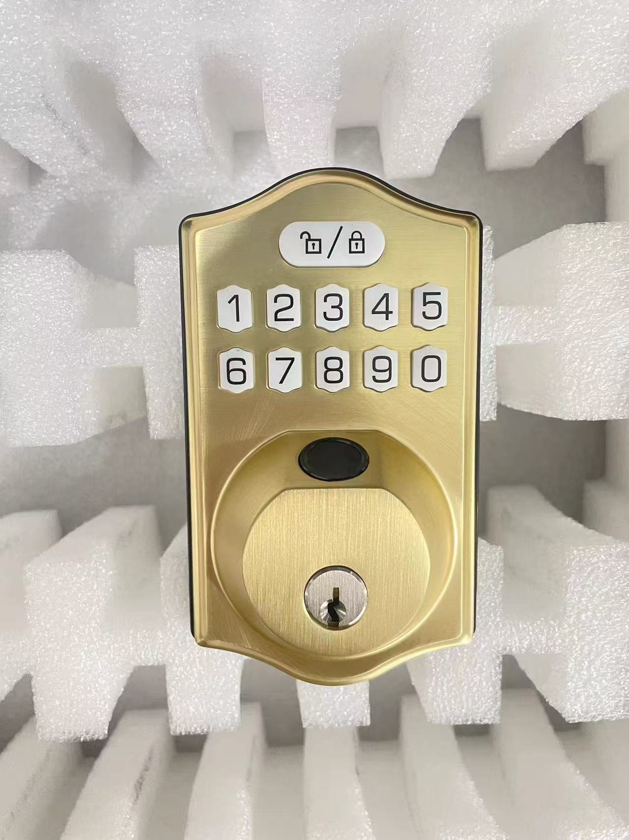 Golden smart lock with fingerprint:password:key unlock.jpg